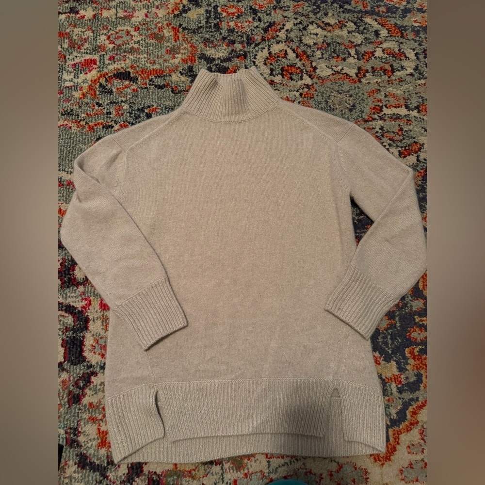 Vince 100% Cashmere oversized turtleneck roll neck mock neck flawless XS